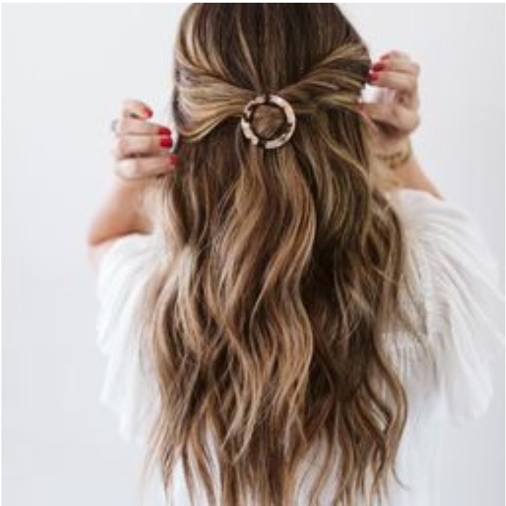 Madewell Acrylic Circle Barrette